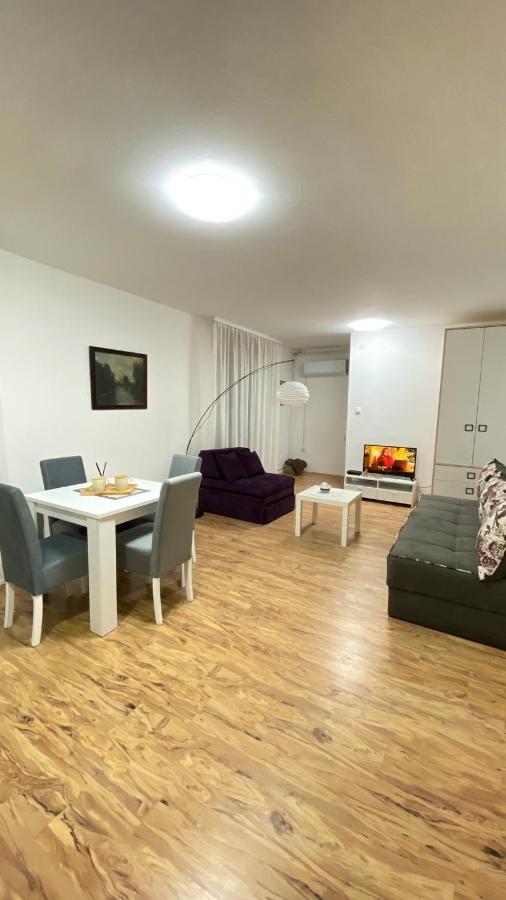 Apartamento Lilyy Leskovac  Exterior foto